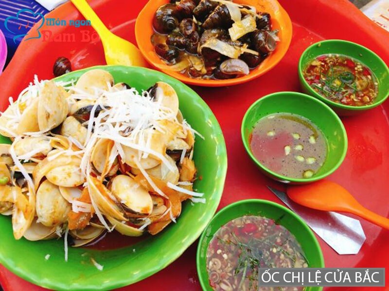 Quán có thực đơn phong phú ốc luộc, ốc xào me, ốc xào tỏi,... Quán có thực đơn phong phú ốc luộc, ốc xào me, ốc xào tỏi,...
