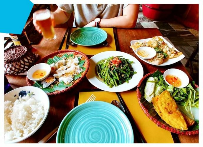 Những món ăn vỉa hè yêu thích của sao Việt tại Sài Thành