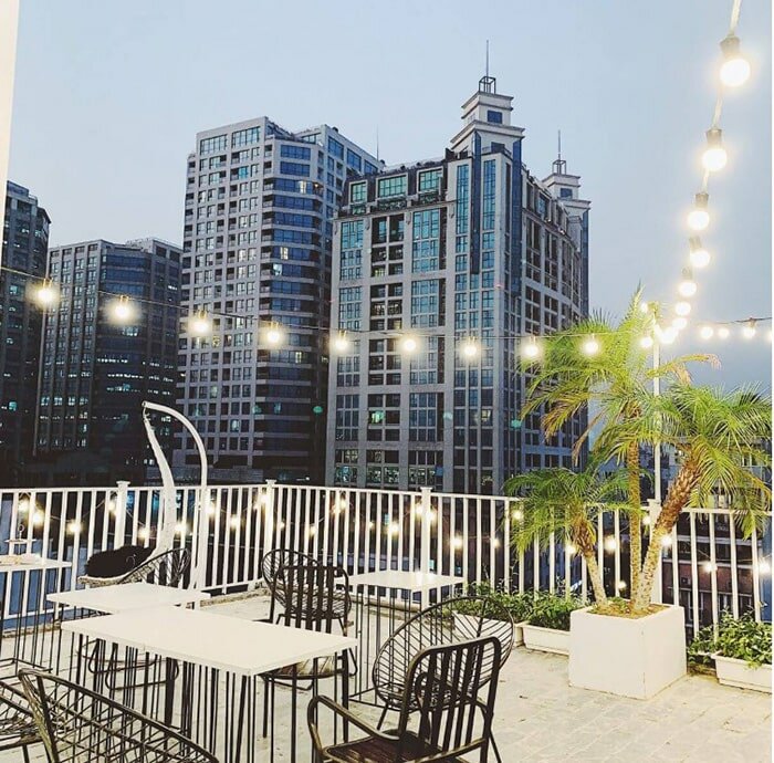 View đẹp nhìn từ quán cà phê Lofita Dia-diem-an-uong-8-3-tai-Ha-Noi-5-min