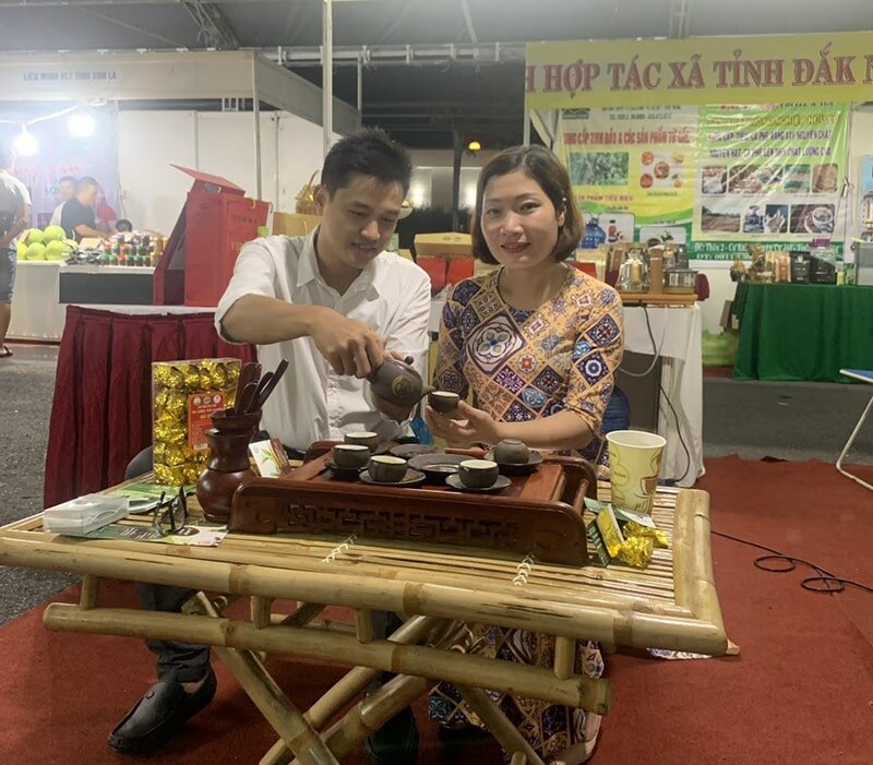 Tiêu chí về hình thức cánh trà là một tiêu chí đánh giá chất lượng quan trọng Tiêu chí về hình thức cánh trà là một tiêu chí đánh giá chất lượng quan trọng