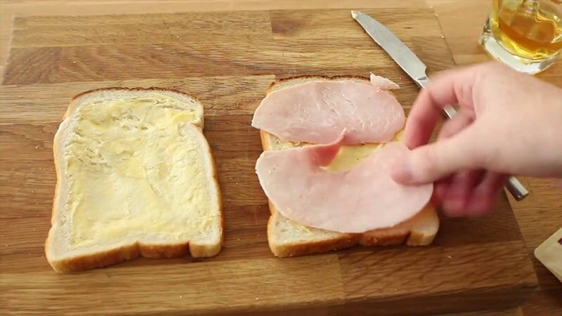 Bánh mì sandwich thịt nguội