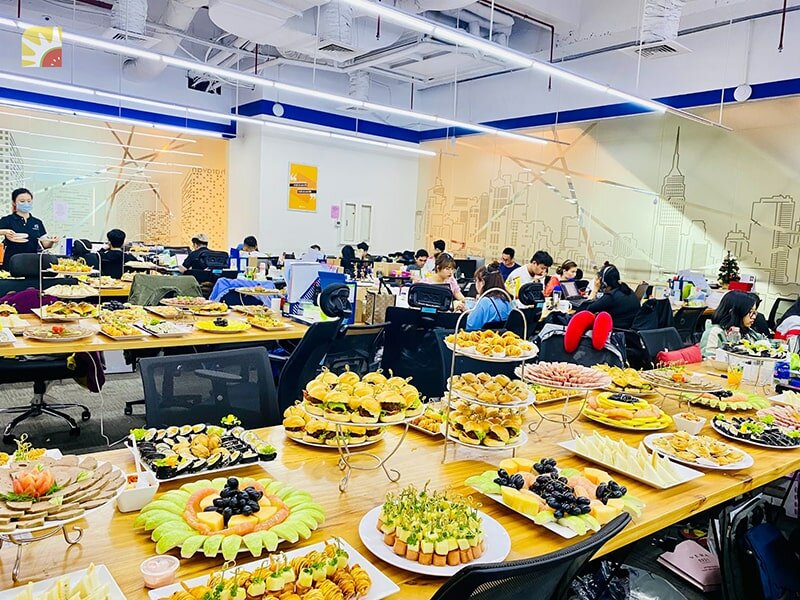 Vuông Tròn nhận tiệc với quy mô linh hoạt từ 10 - 1000 khách Vuông Tròn nhận tiệc với quy mô linh hoạt từ 10 - 1000 khách