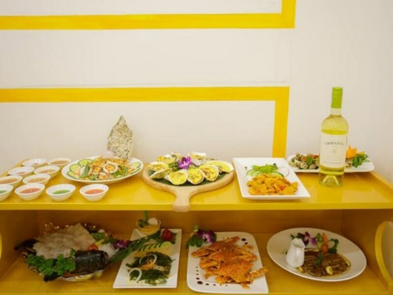 Độc đáo với nhà hàng Hoàng Thao Seaview - nhà hàng mang kiến trúc Santorini đầu tiên tại Quy Nhơn