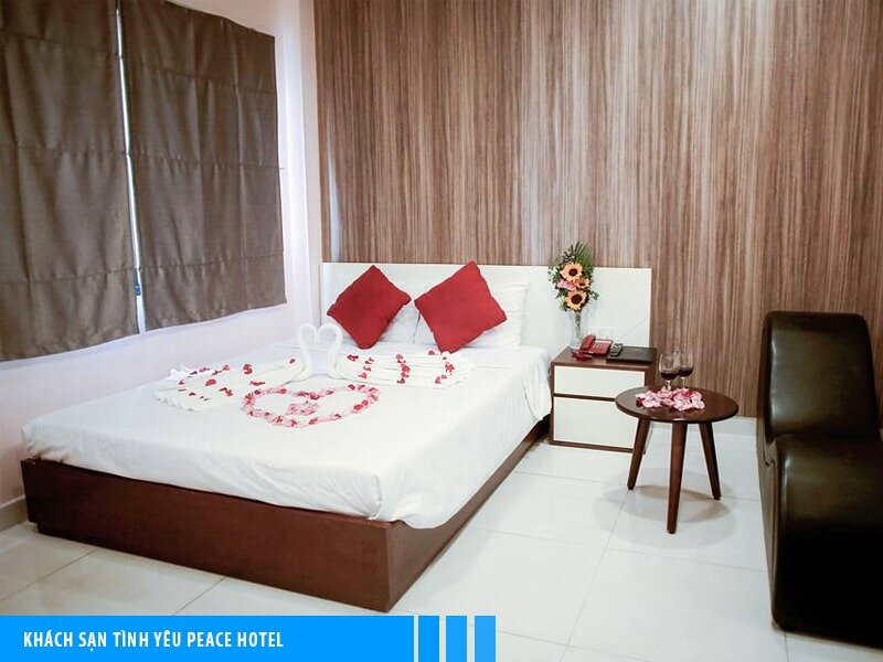 Khách sạn tình yêu Peace Hotel