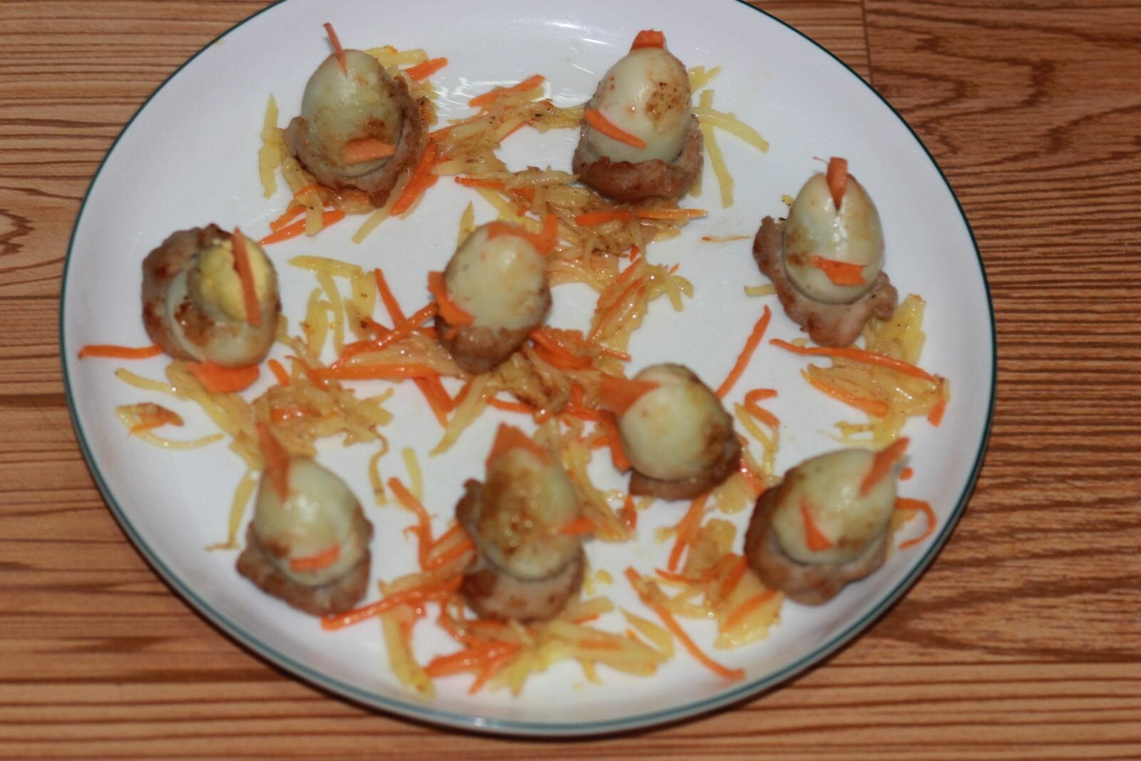 Giò sống bọc trứng chim cút